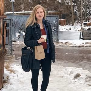 Meet your Posher, Christina